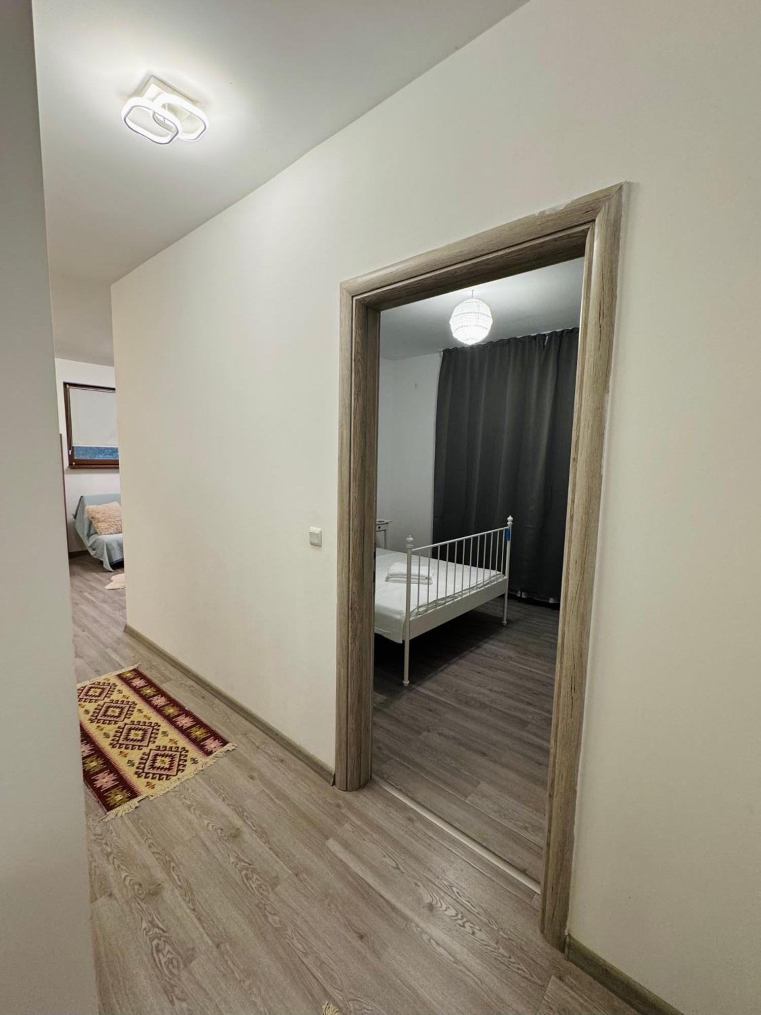 Apartment Solar D3, Private Parking, One Bedroom ブカレスト エクステリア 写真