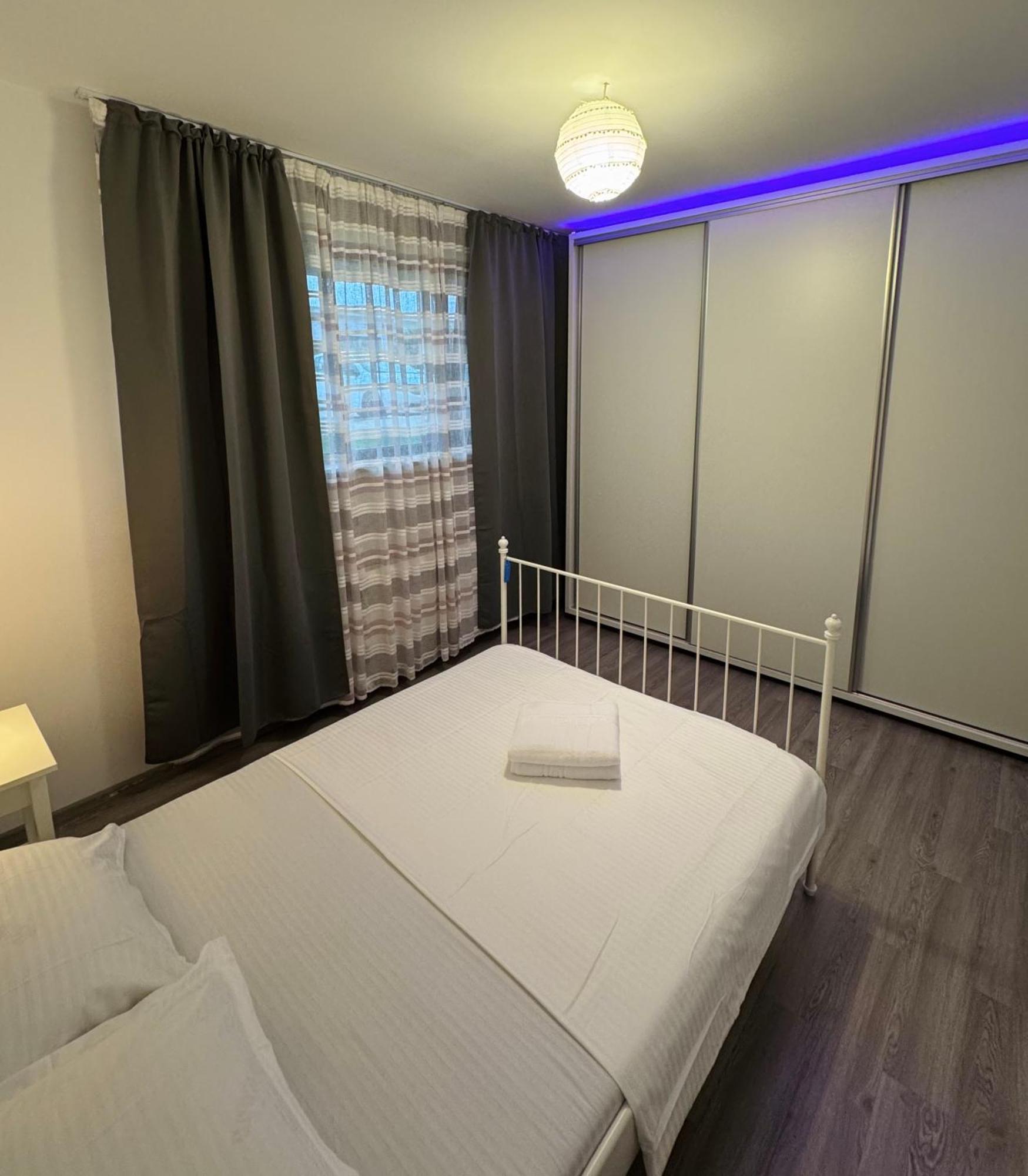 Apartment Solar D3, Private Parking, One Bedroom ブカレスト エクステリア 写真